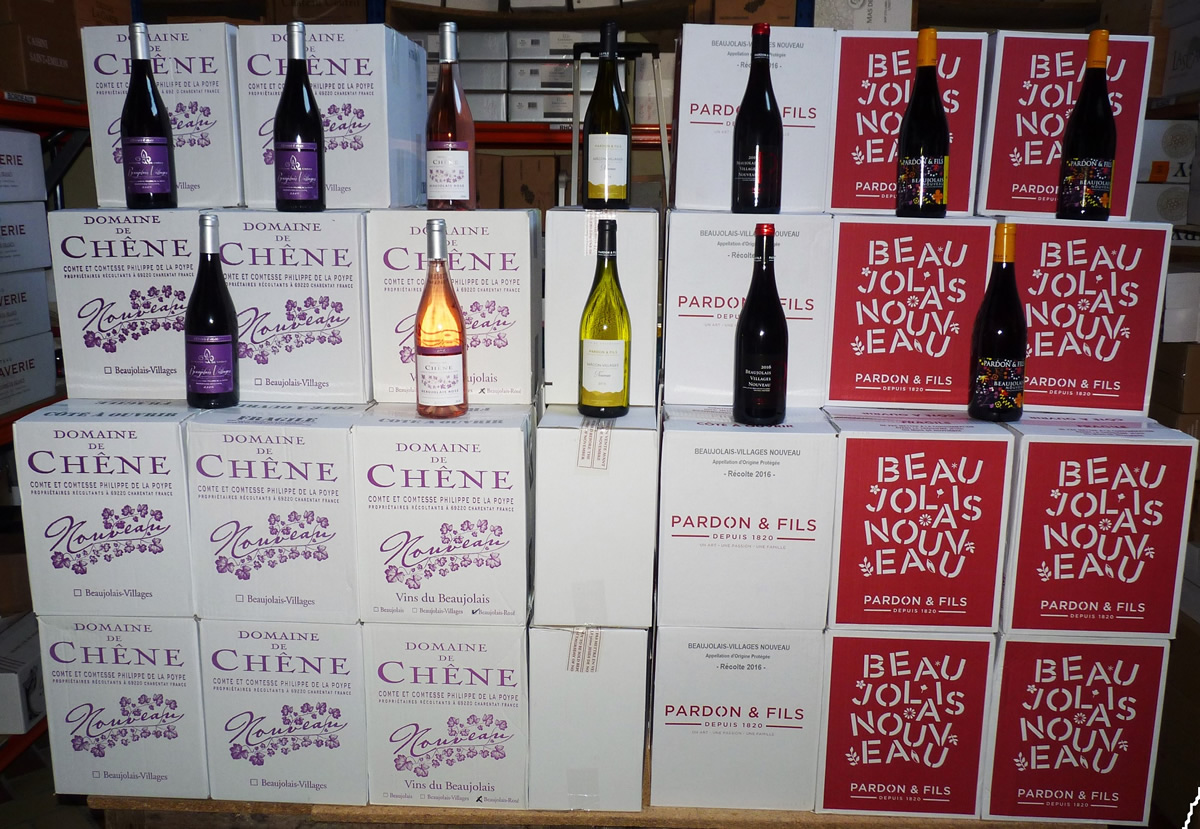 Les Beaujolais nouveaux arrivent le 17 novembre 2016 à Ouistreham Les Beaujolais nouveaux arrivent le 17 novembre 2016 à Ouistreham